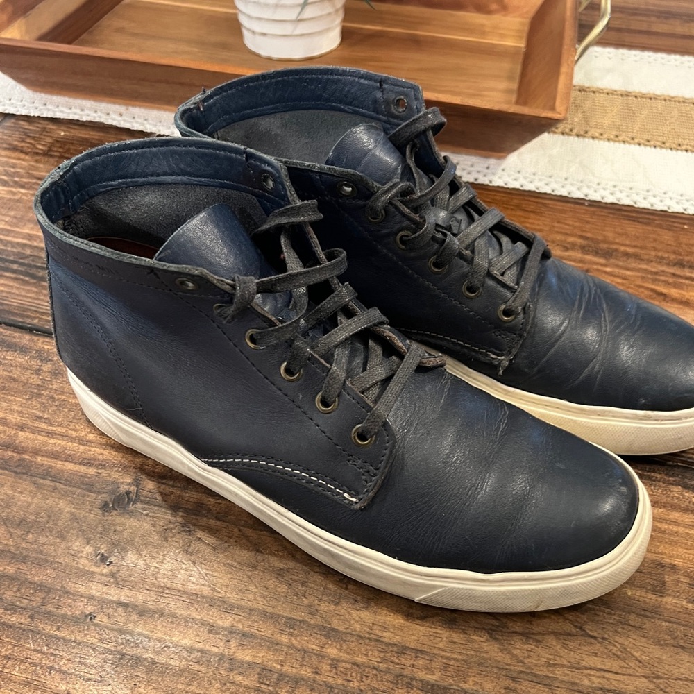 Wolverine 1000 Mile Sneakers in Navy